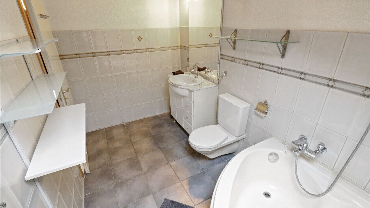 Photo of Bathroom in Cournillens