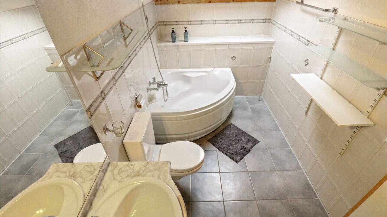 Photo of Bathroom in Cournillens