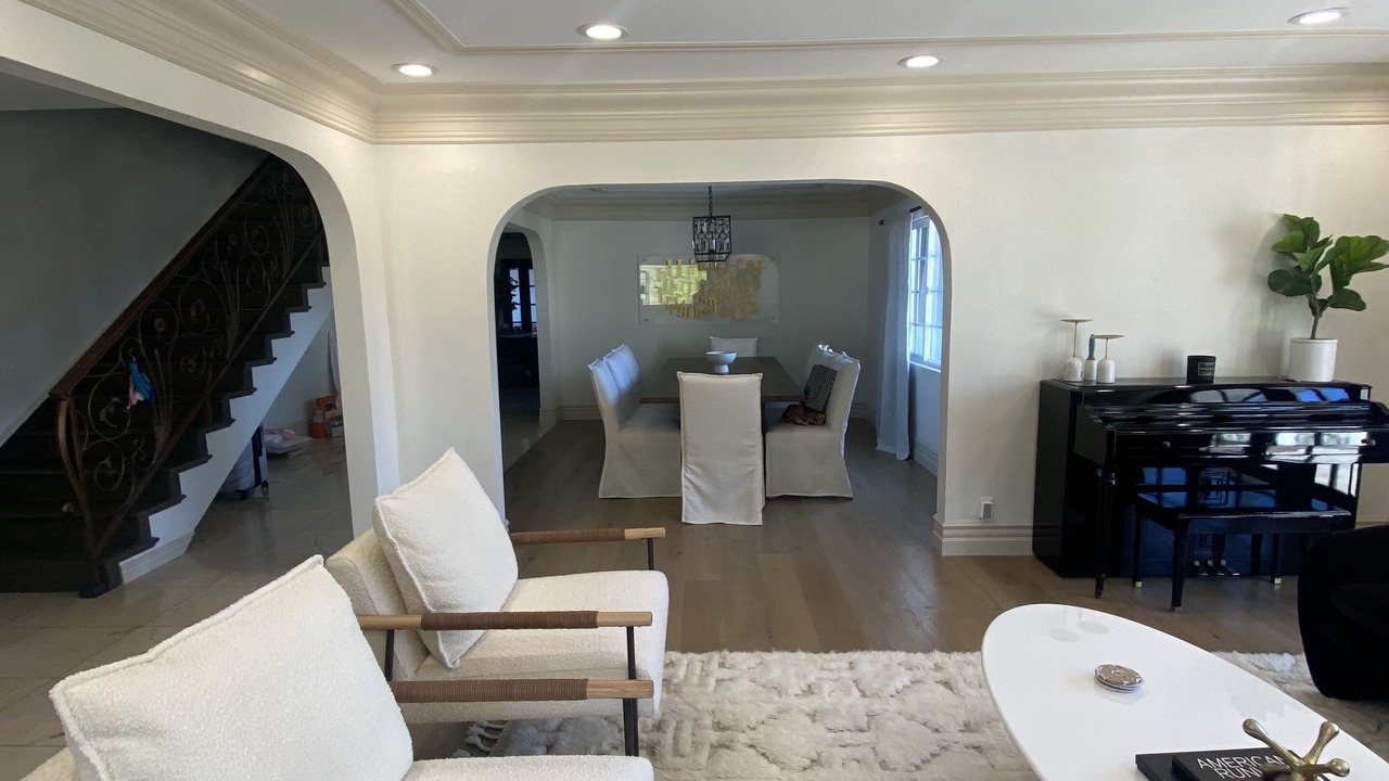 Photo of Livingroom in Encino