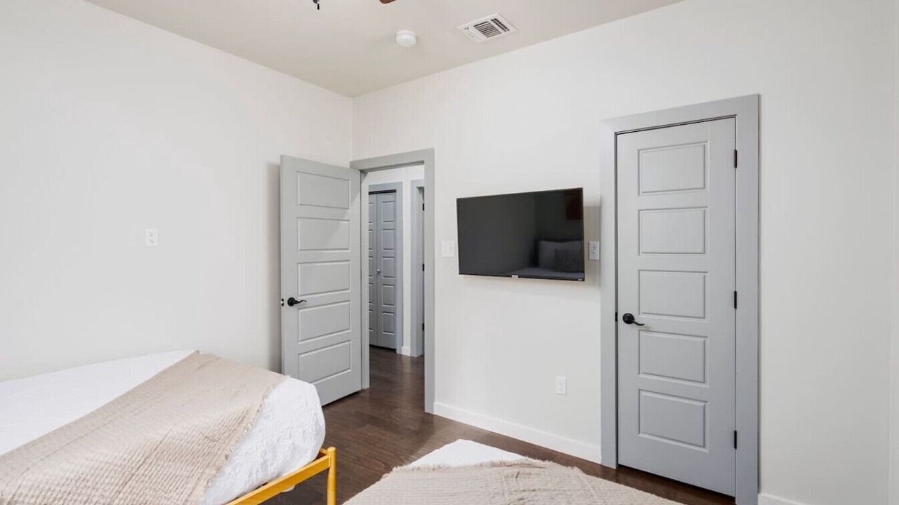 Photo of Bedroom in Near East Side
