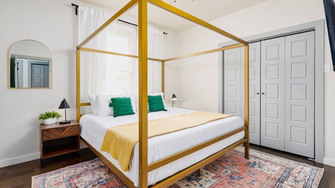 Photo of Bedroom in Near East Side