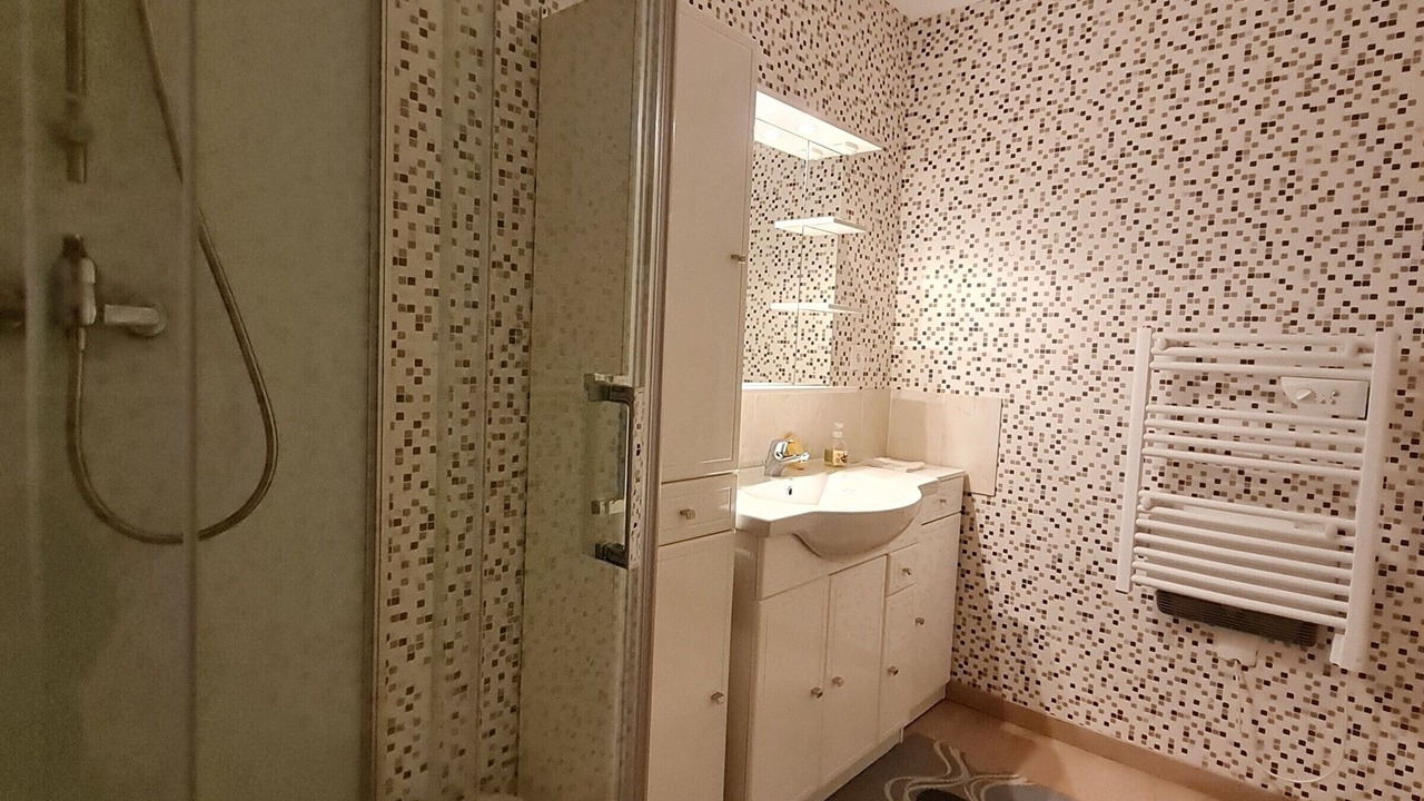 Photo of Bathroom in Choloy-Menillot