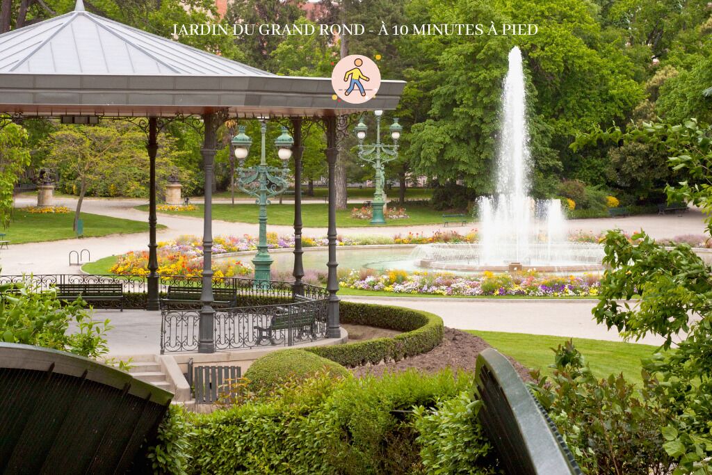 Photo of Outdoor in Carmes