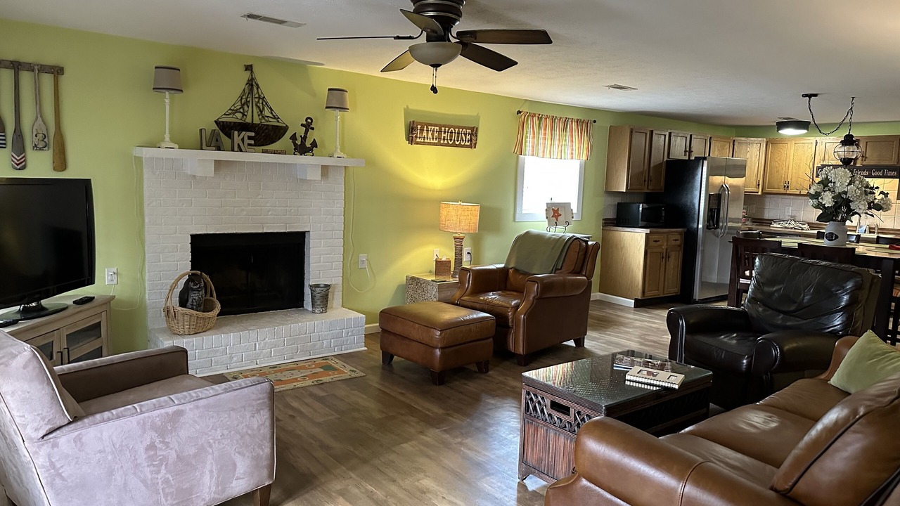 Photo of Livingroom in Gilbertsville