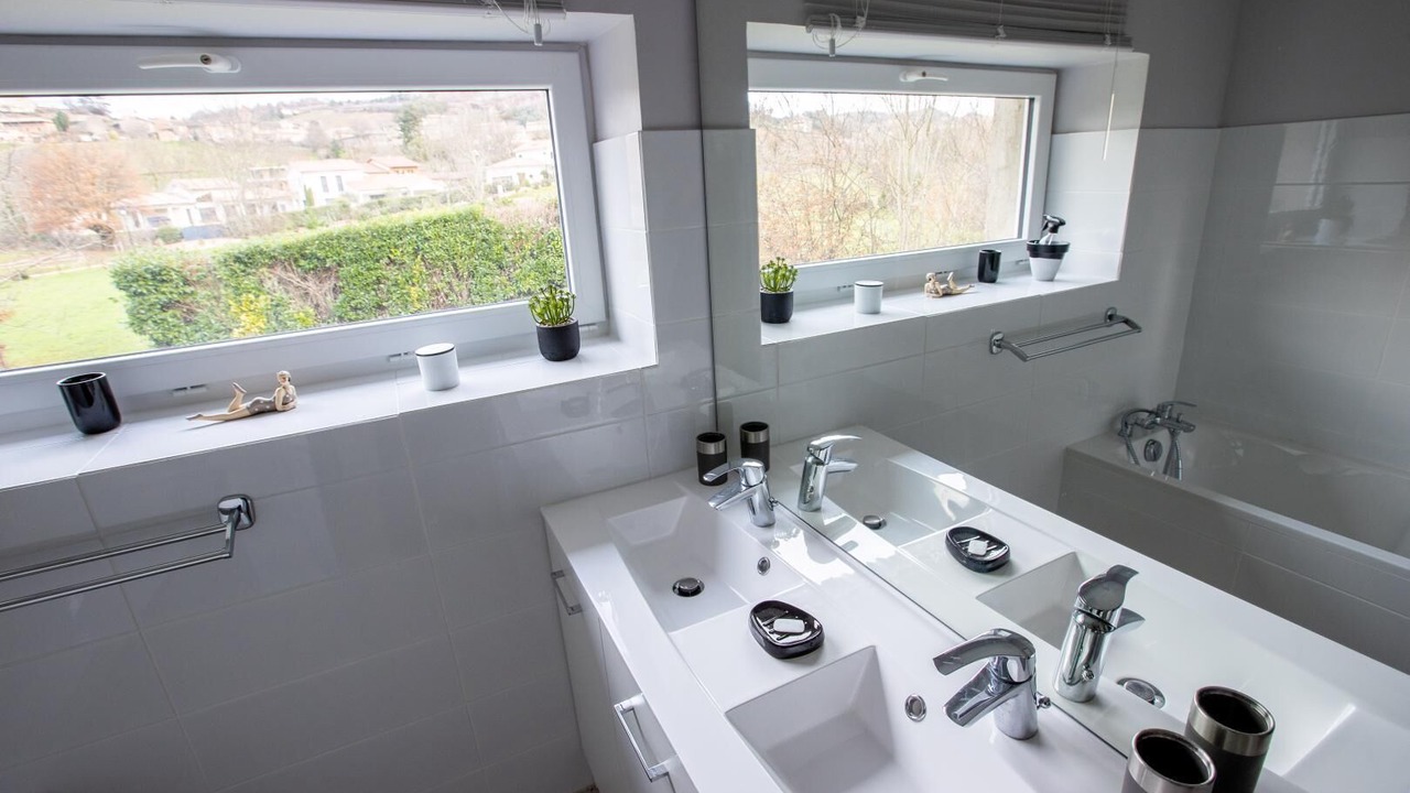 Photo of Bathroom in Leynes