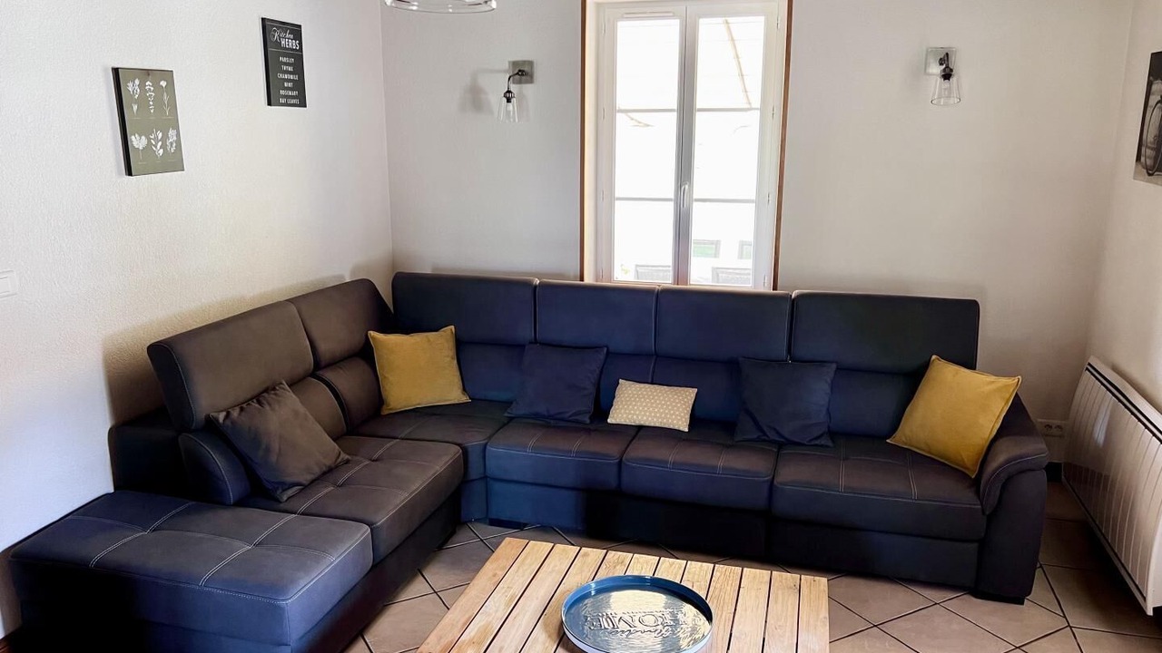 Photo of Livingroom in Pierre-de-Bresse