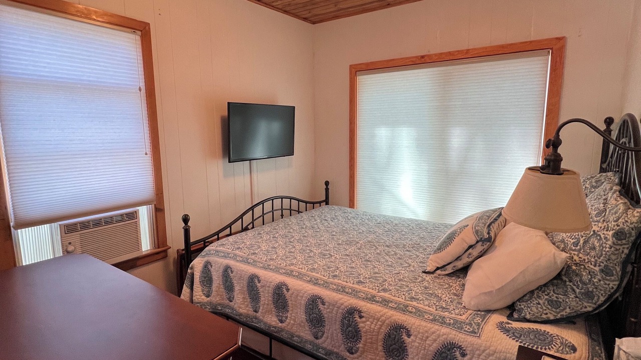 Photo of Bedroom in Okoboji