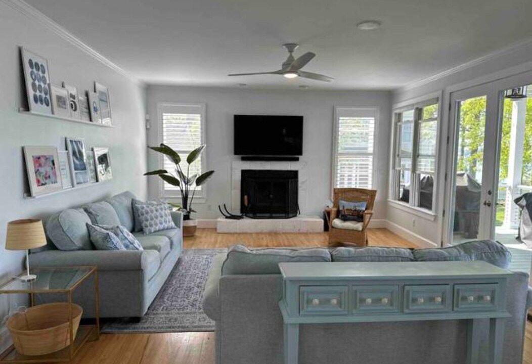 Photo of Livingroom in Arundel on the Bay