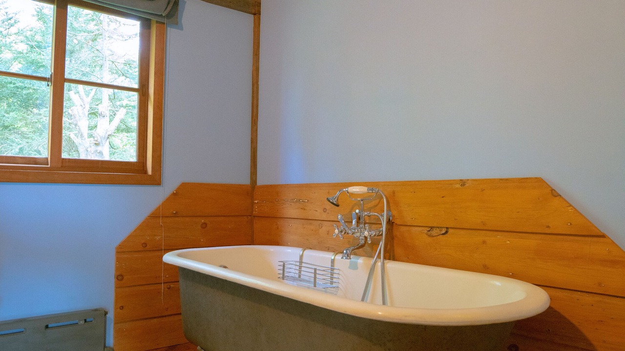 Photo of Bathroom in Town of Hebron