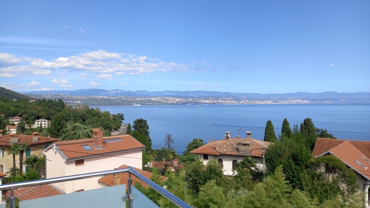 Photo of Outdoor in Ika