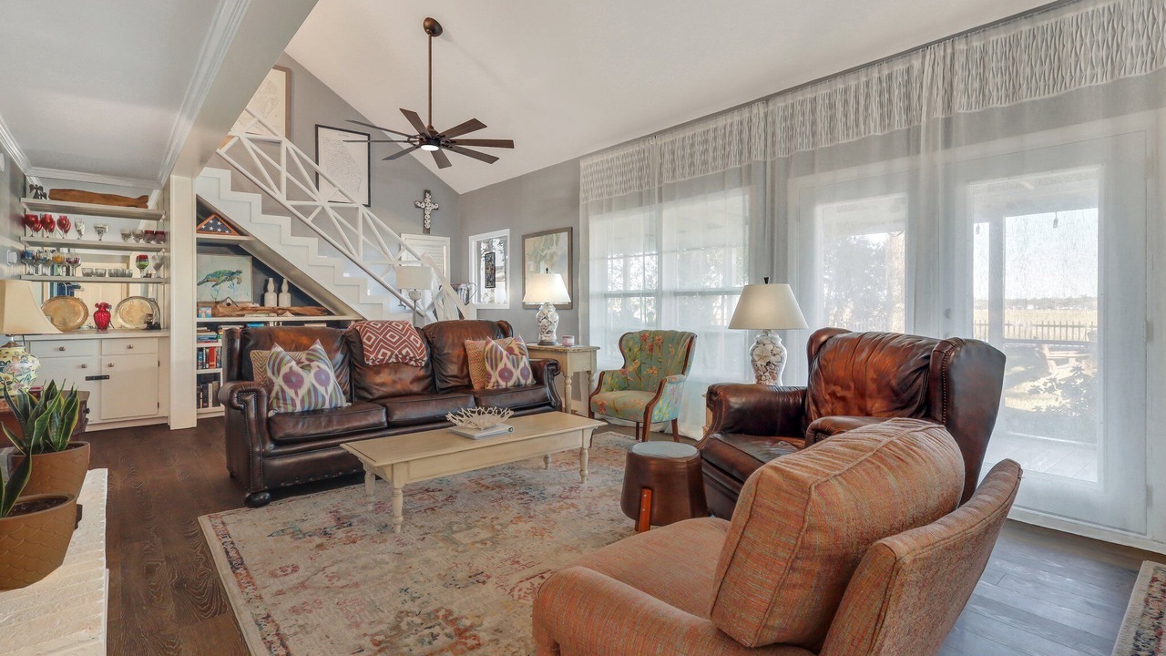 Photo of Livingroom in Townsend