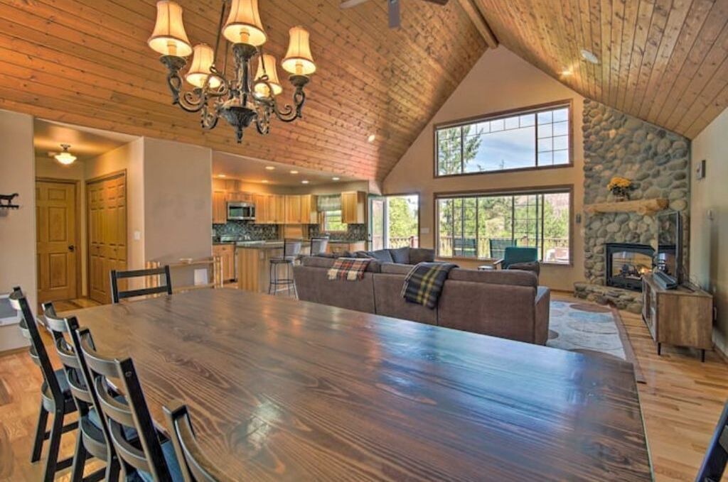 Photo of Livingroom in Naches