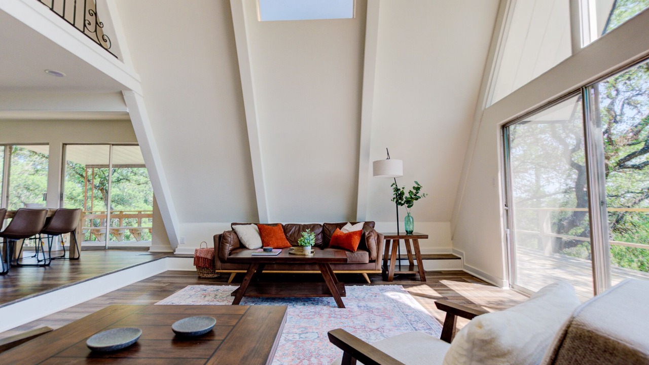 Photo of Livingroom in Spring Branch