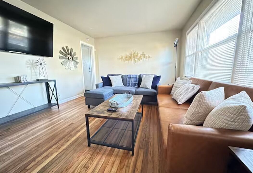 Photo of Livingroom in Roswell