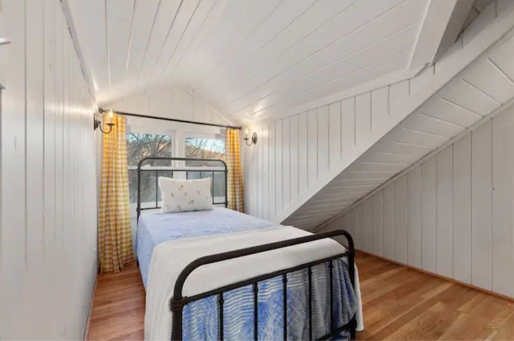 Photo of Bedroom in Suches