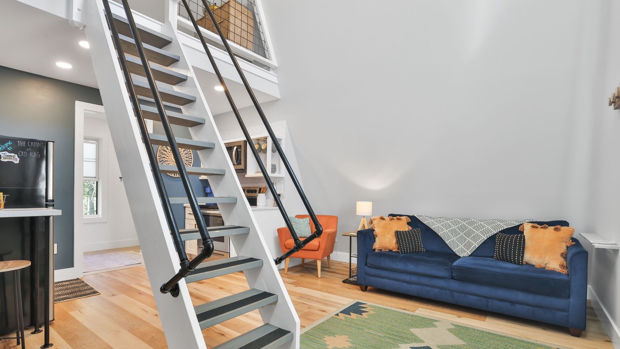 Photo of Livingroom in Etlan