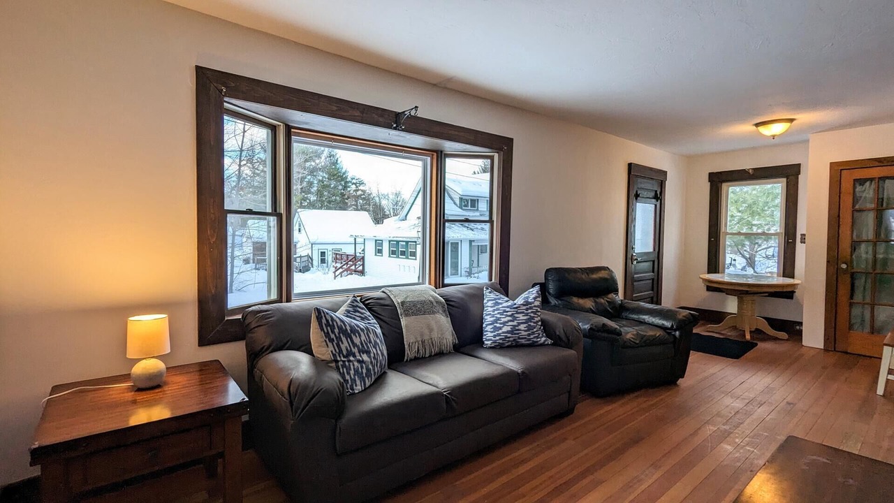 Photo of Livingroom in Weirs Beach