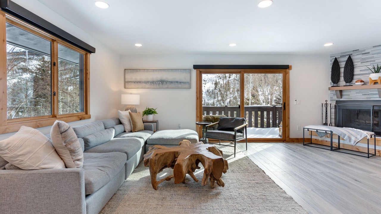 Photo of Livingroom in Vail