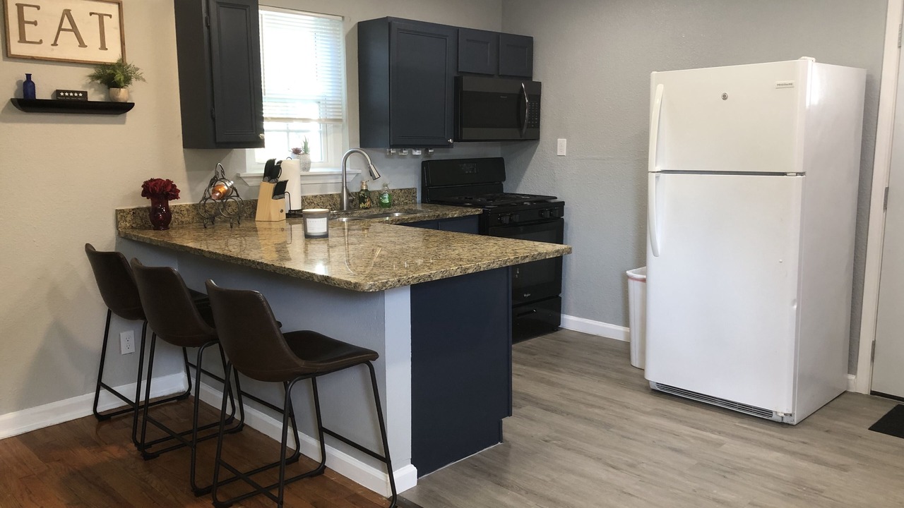Photo of Kitchen in Northwest Los Angeles Heights