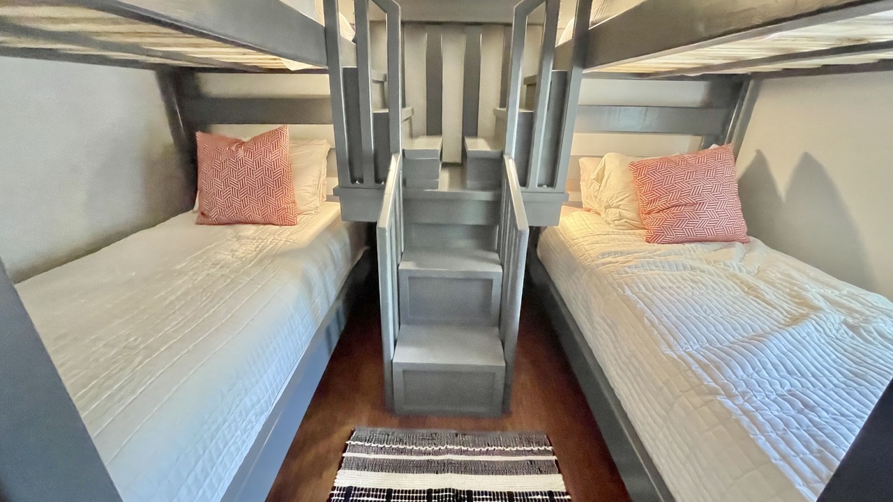 Photo of Bedroom in South Manchaca