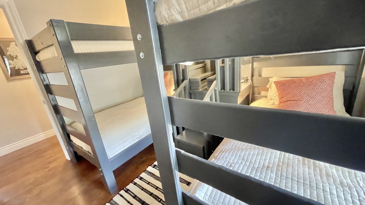 Photo of Bedroom in South Manchaca