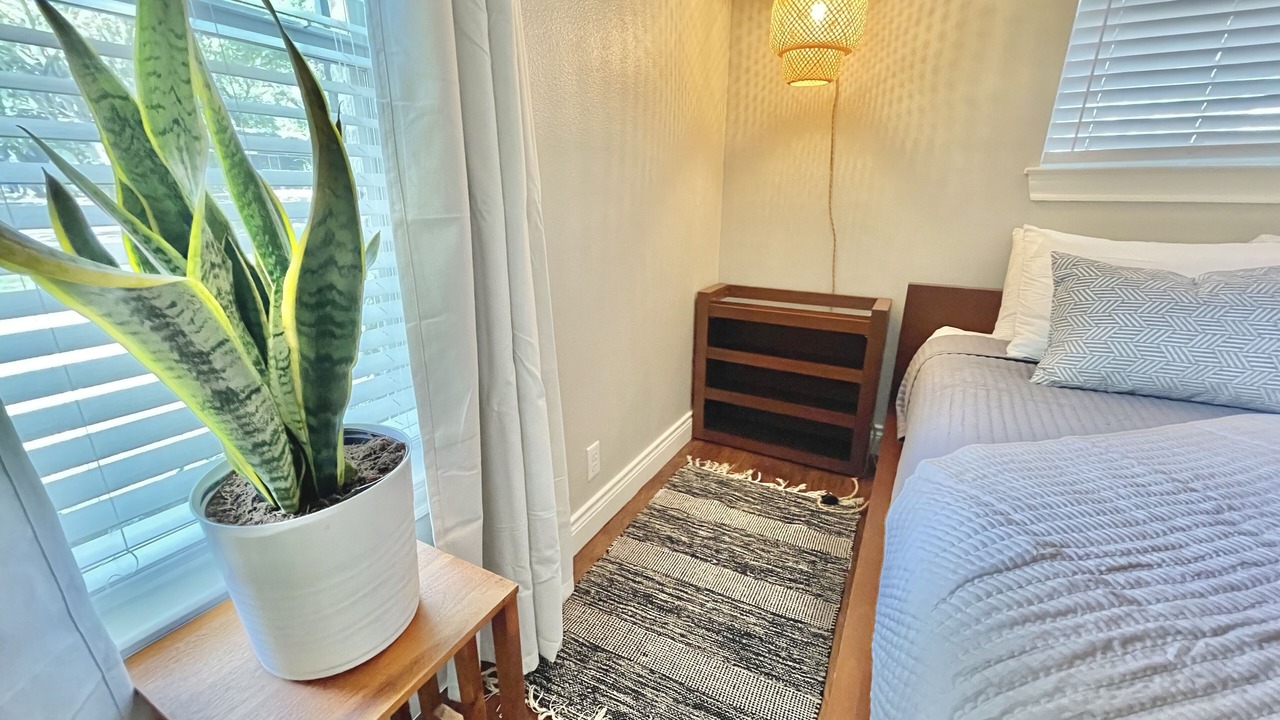 Photo of Bedroom in South Manchaca