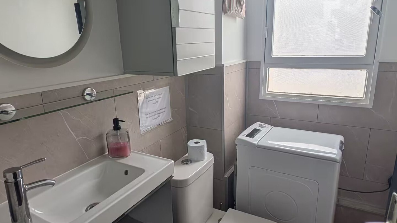 Photo of Bathroom in Clichy