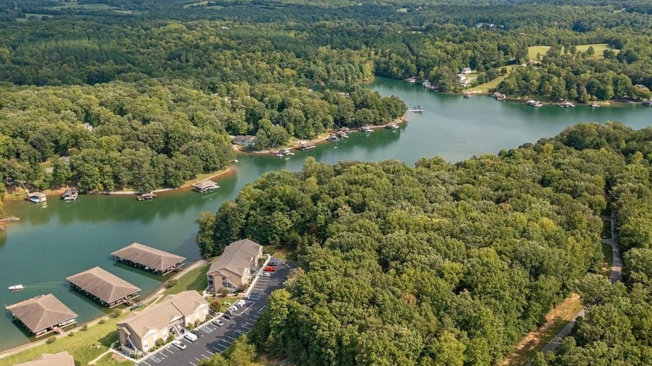 Photo of Outdoor in Huddleston