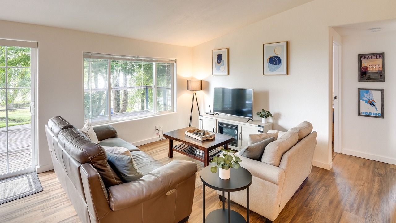 Photo of Bedroom in Clear Lake