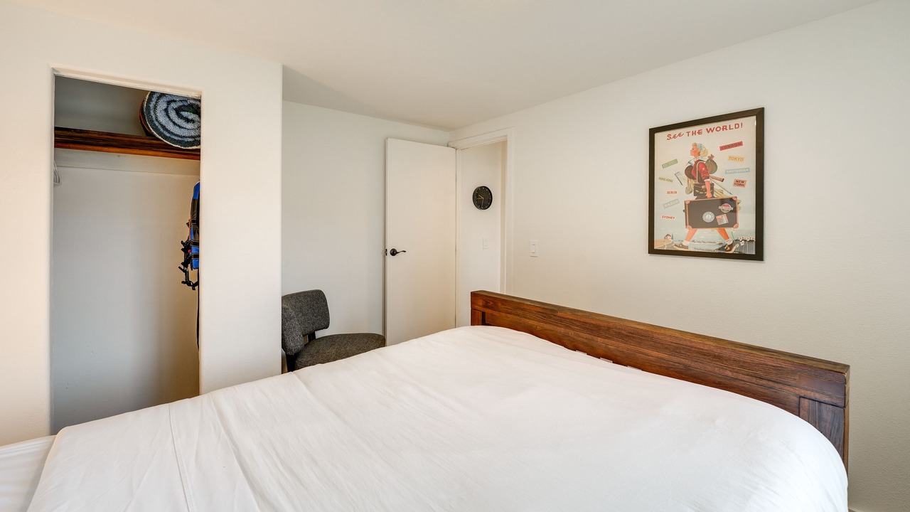 Photo of Bedroom in Clear Lake