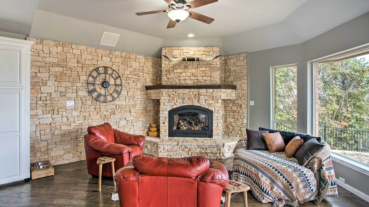 Photo of Livingroom in Little Elm