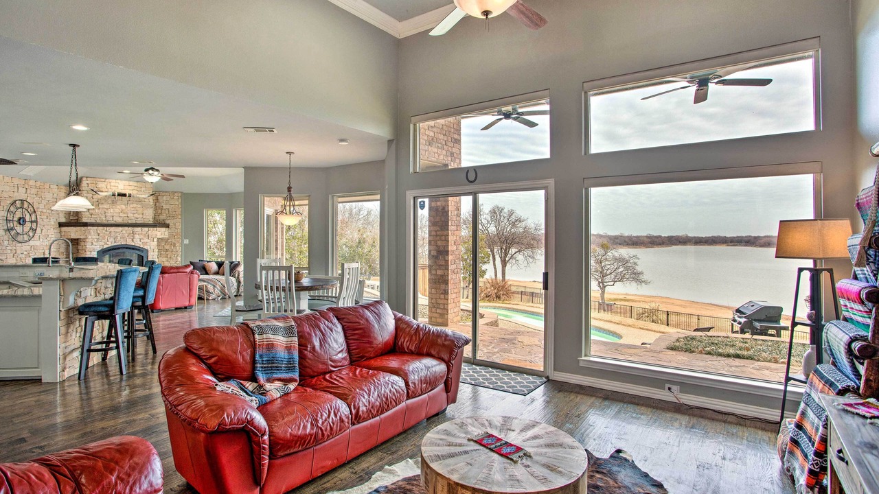Photo of Livingroom in Little Elm