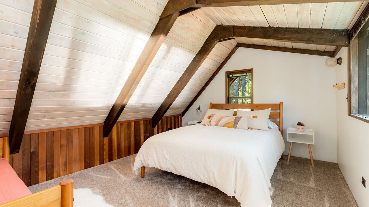 Photo of Others in Roslyn Ridge