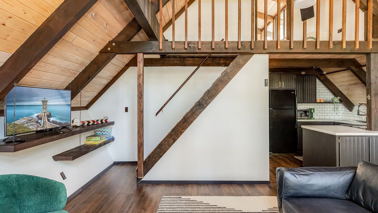 Photo of Others in Roslyn Ridge