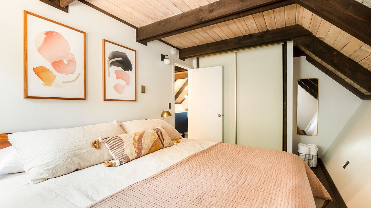 Photo of Bedroom in Roslyn Ridge