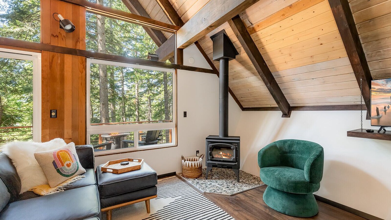 Photo of Bedroom in Roslyn Ridge
