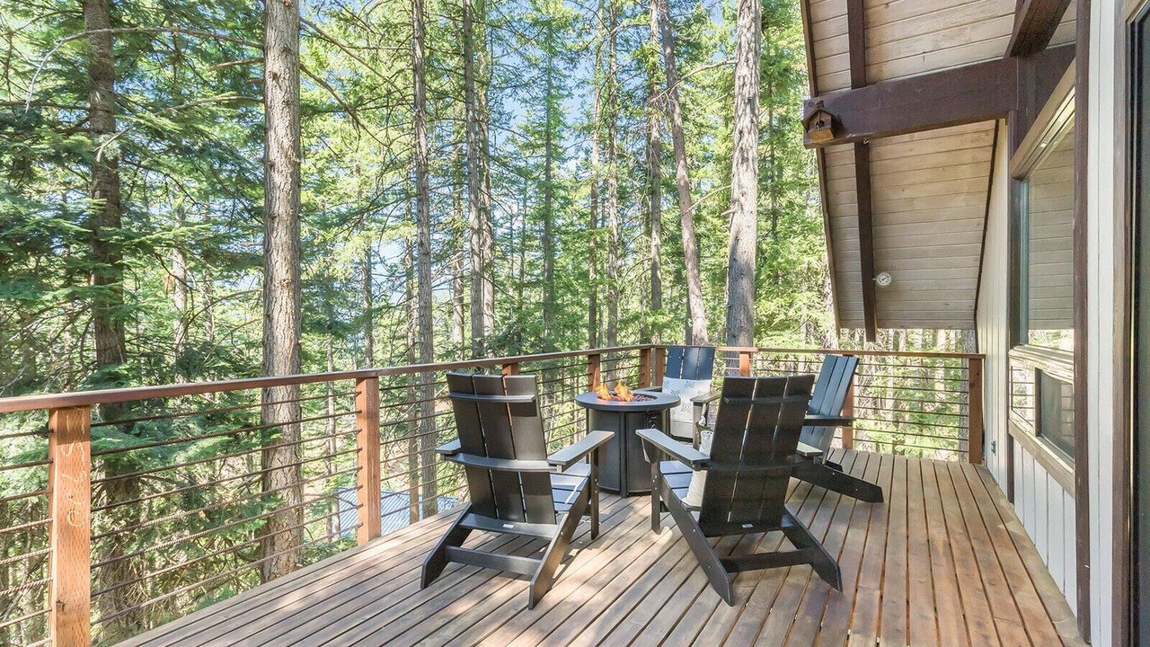 Photo of Outdoor in Roslyn Ridge