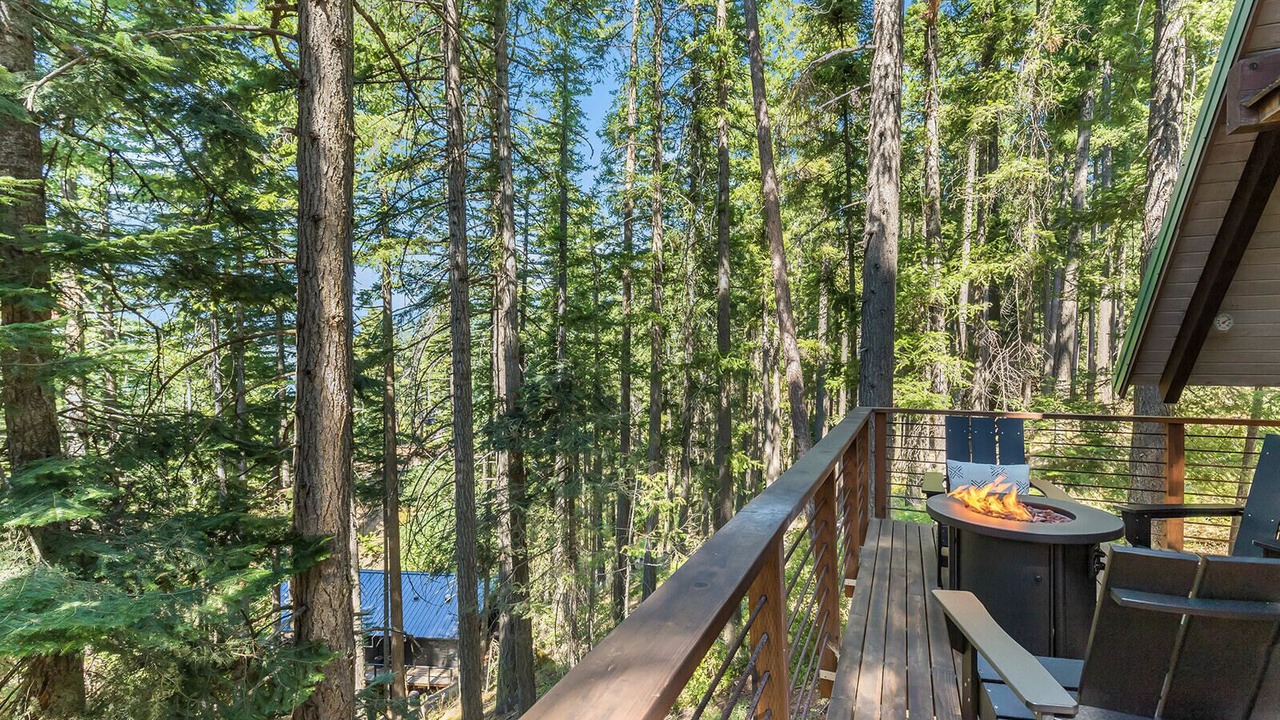 Photo of Outdoor in Roslyn Ridge