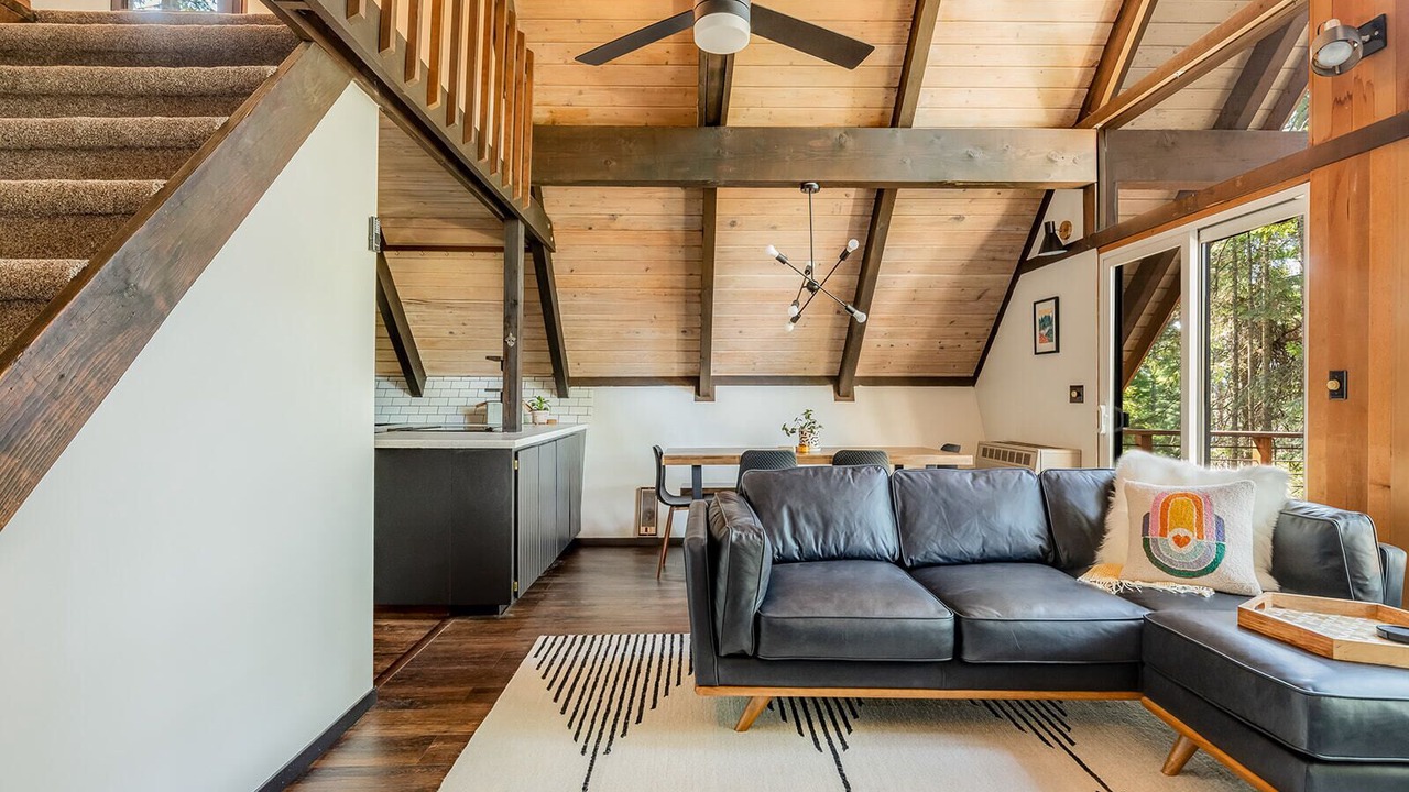 Photo of Livingroom in Roslyn Ridge