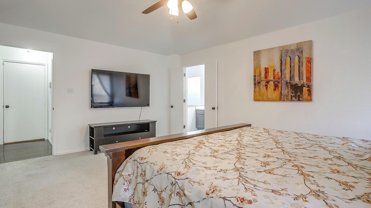 Photo of Bedroom in Burleson