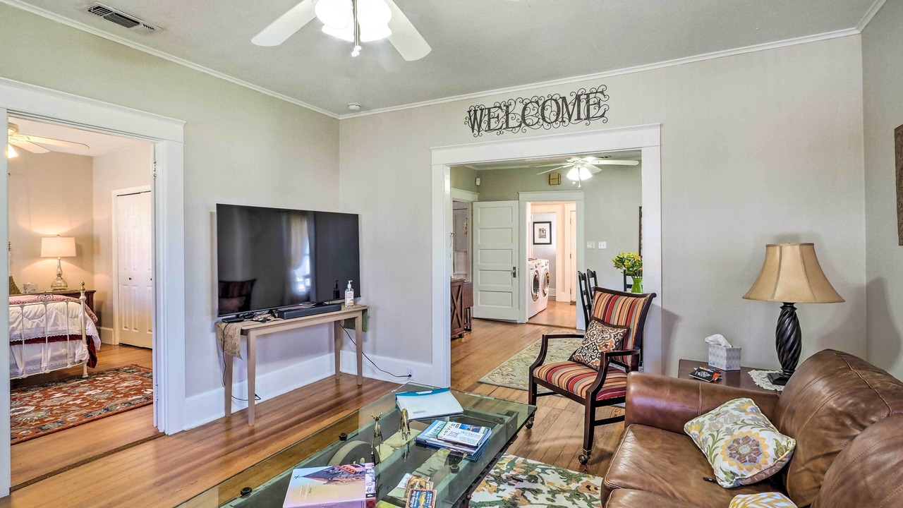 Photo of Livingroom in Georgetown