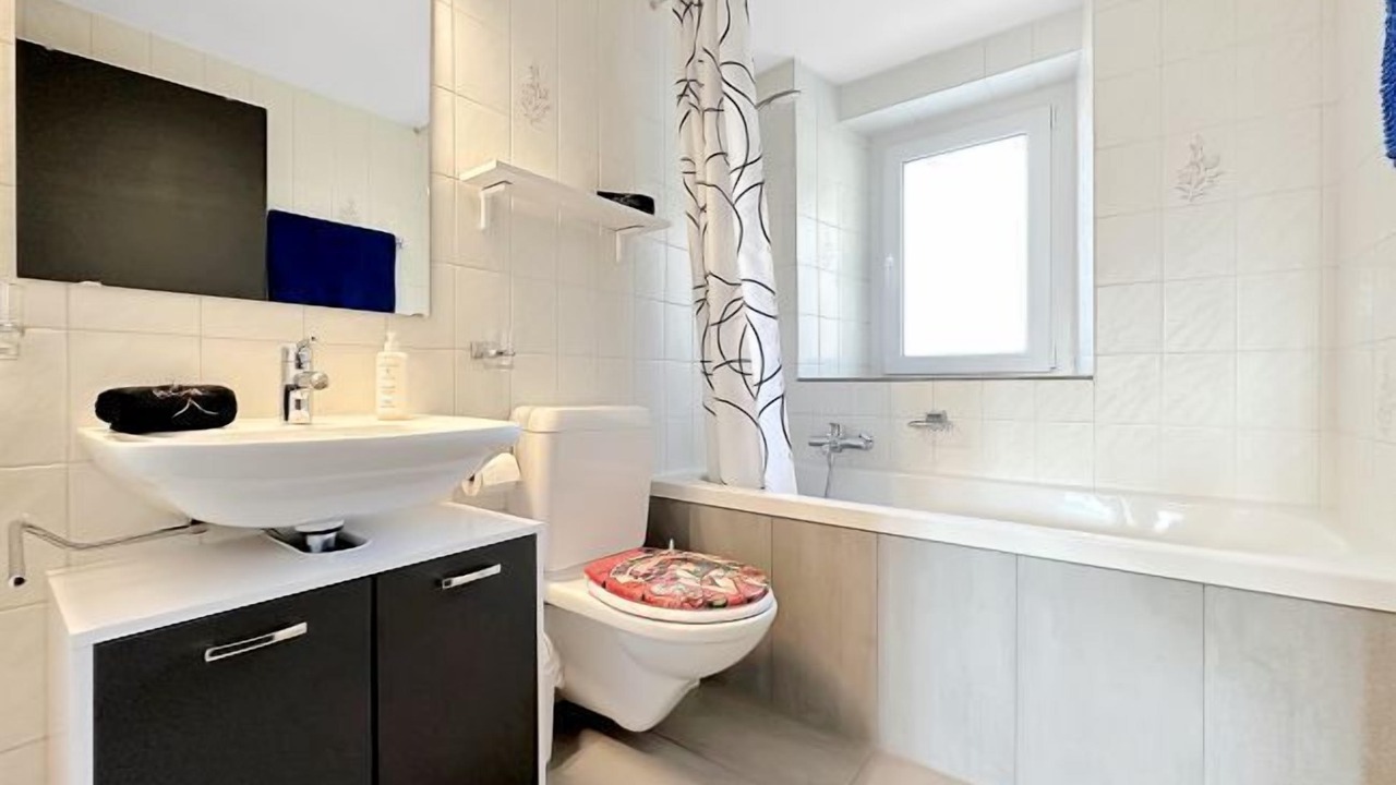 Photo of Bathroom in Salins