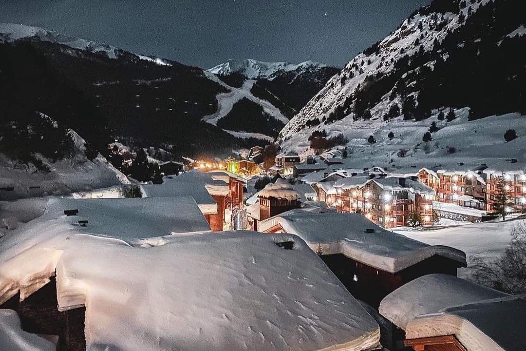Photo of Outdoor in Incles