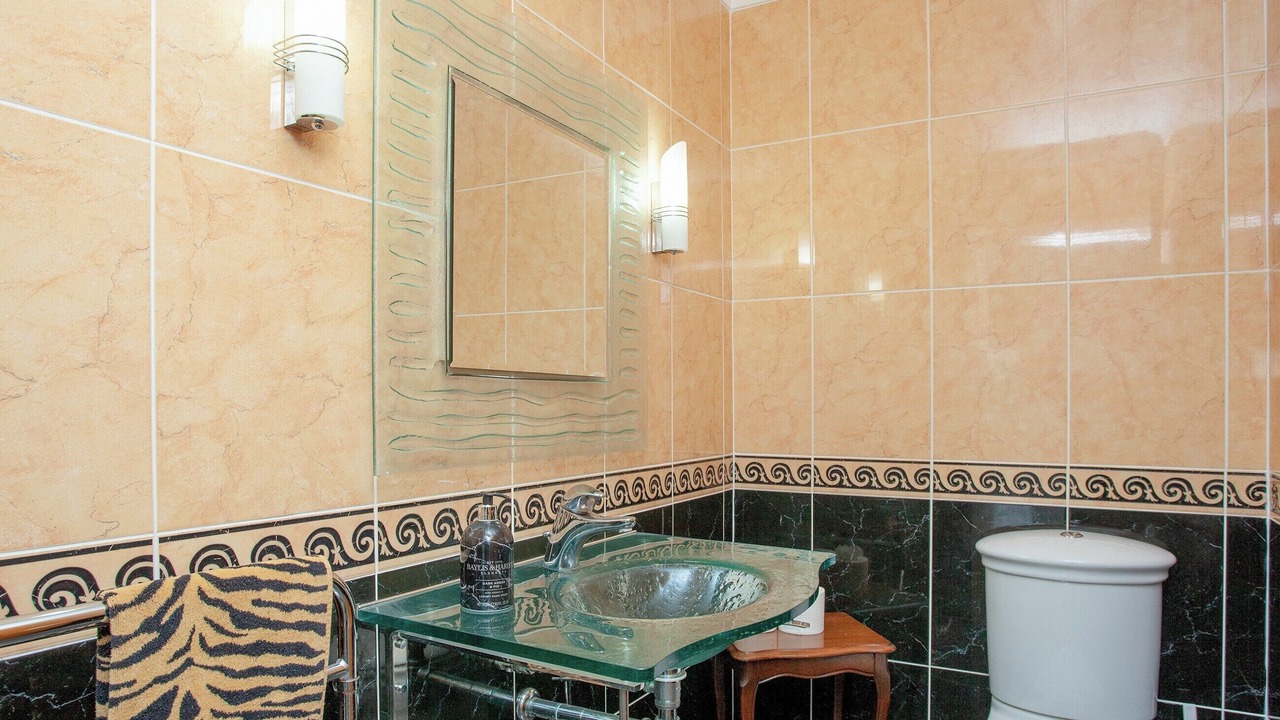 Photo of Bathroom in Newton Saint Cyres