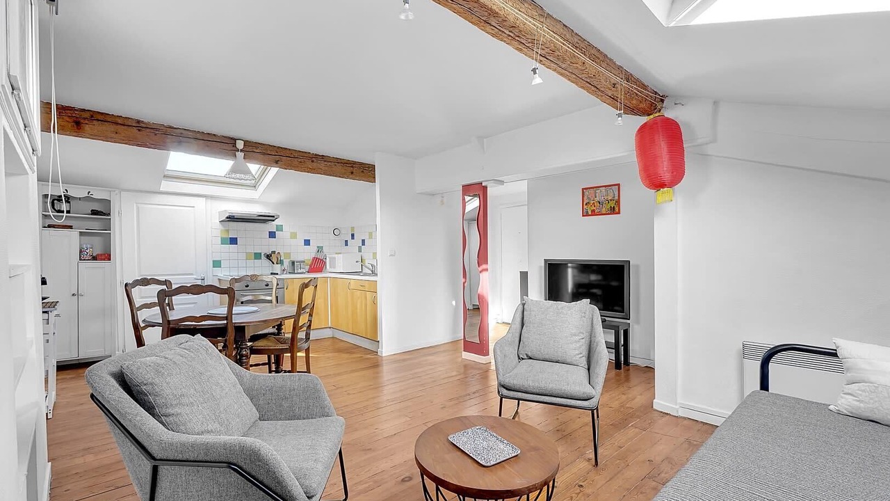 Photo of Livingroom in Arnaud Bernard