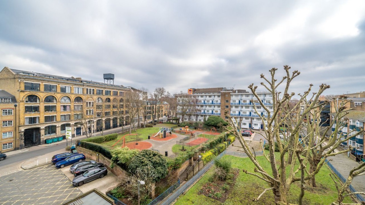 Photo of Others in Chaucer