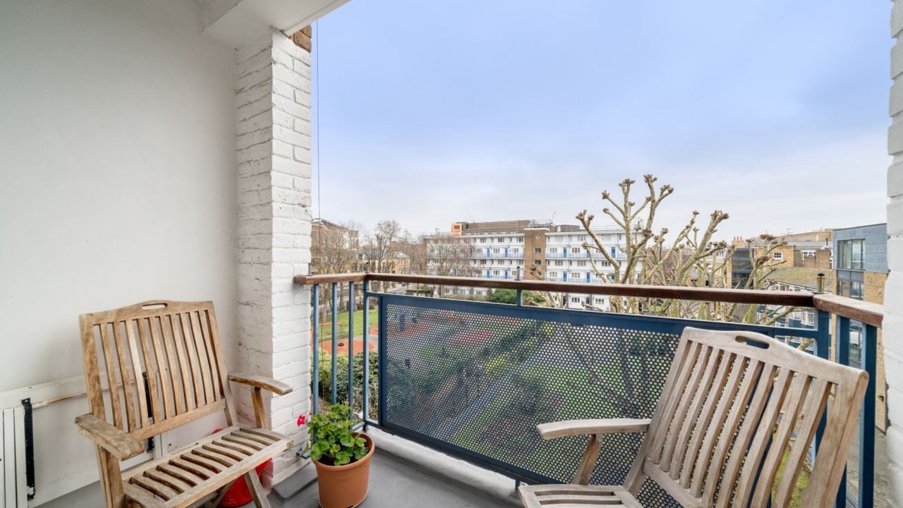 Photo of Patio Balcony in Chaucer