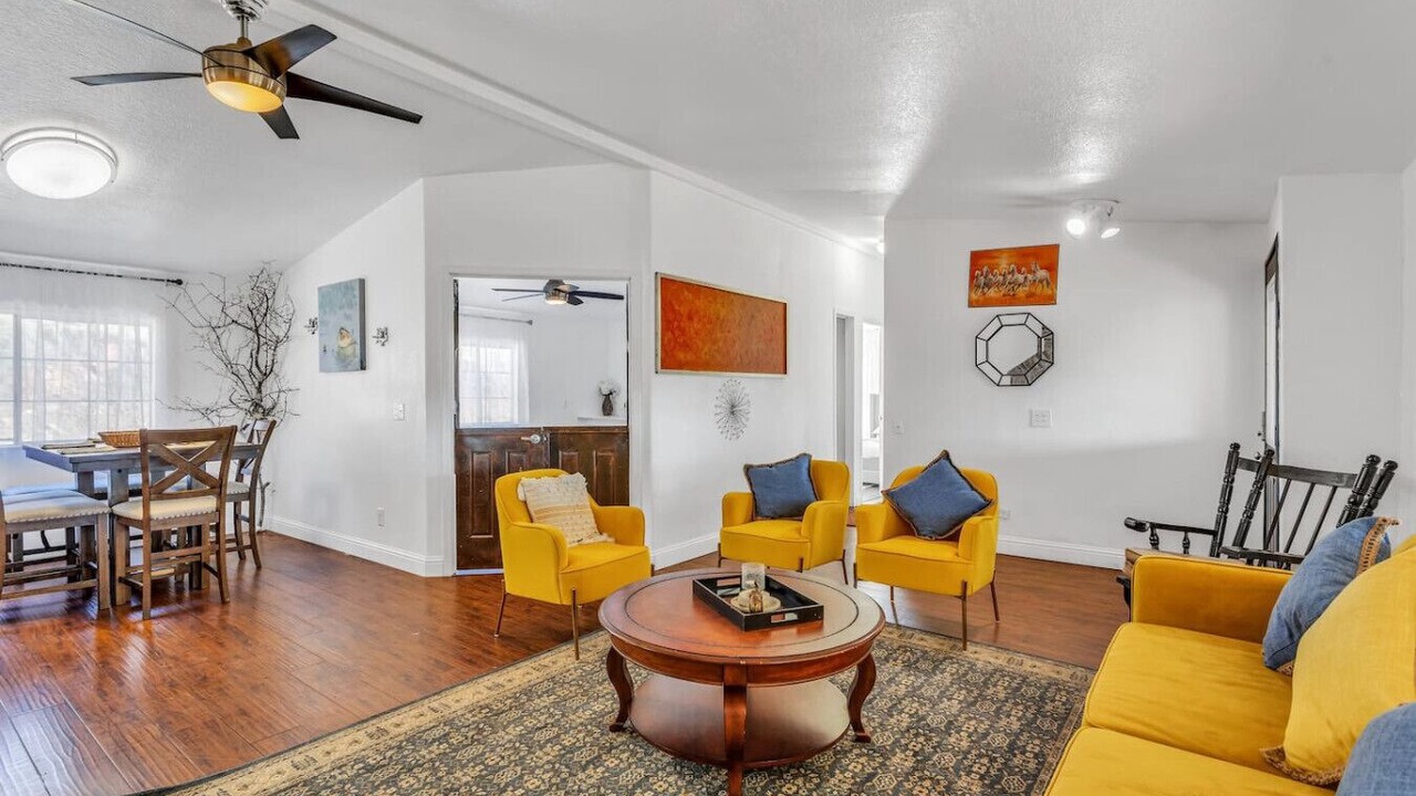 Photo of Livingroom in Pilot Hill