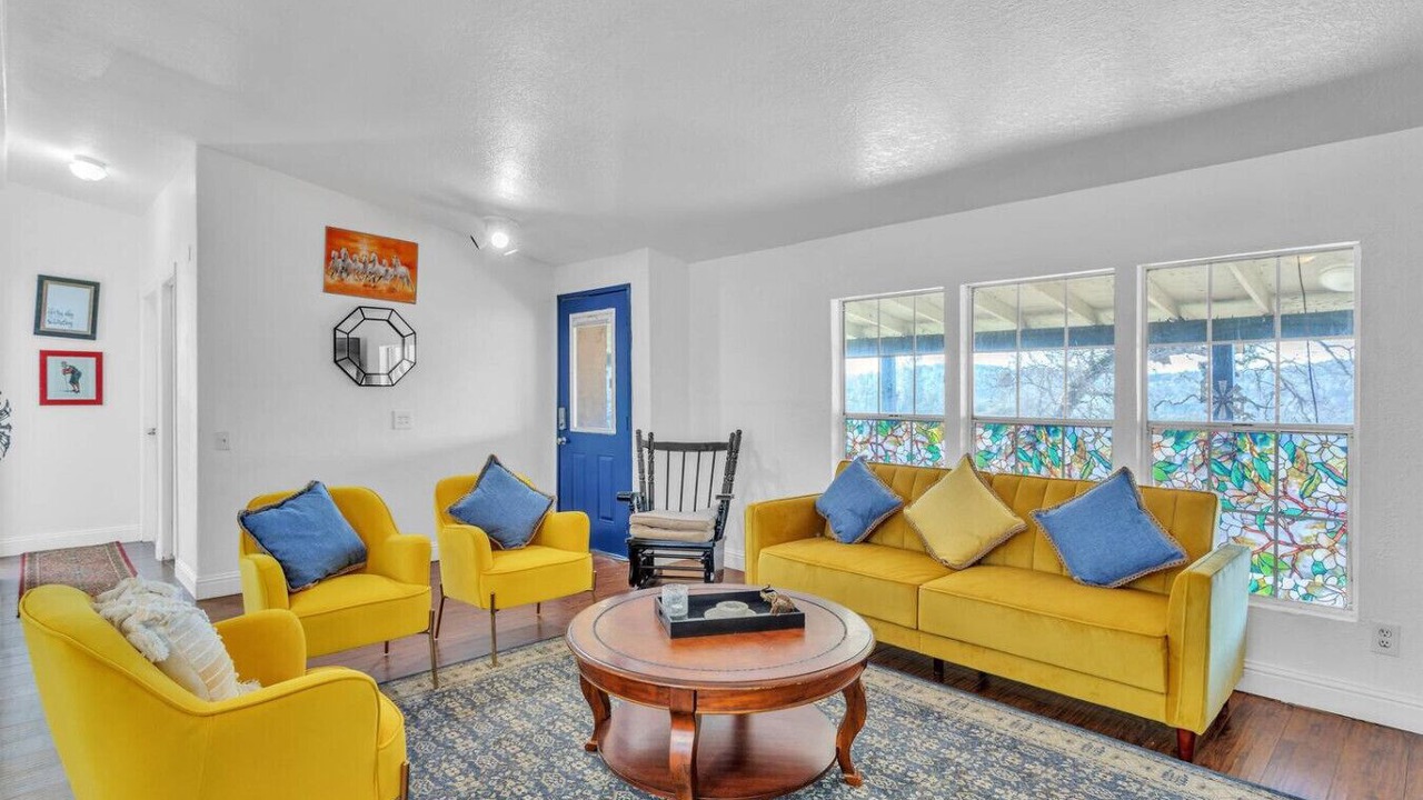 Photo of Livingroom in Pilot Hill