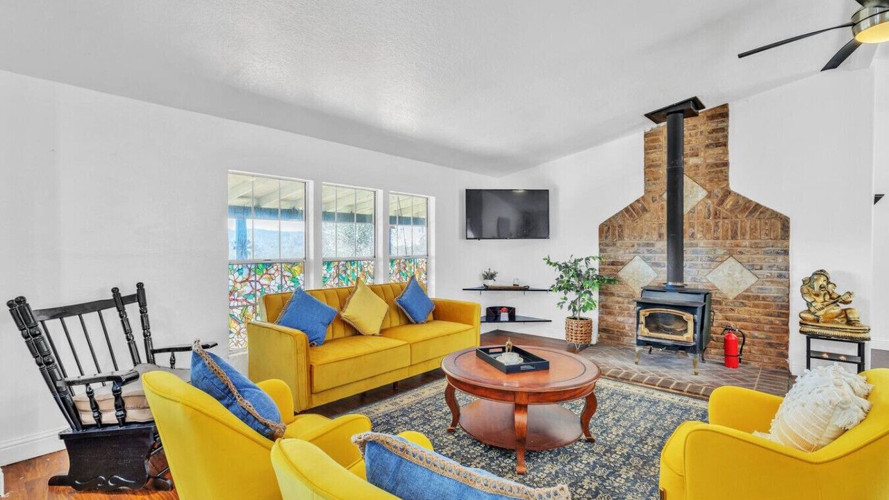 Photo of Livingroom in Pilot Hill